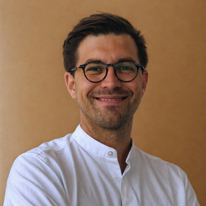 Dr. Alvar Mollik